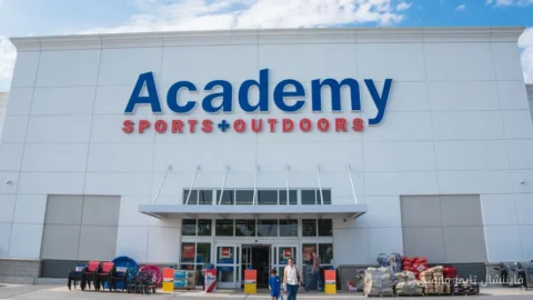 Academy Sports + Outdoors پیش‌بینی سود سالانه را به خاطر رشد تجارت الکترونیک افزایش داد