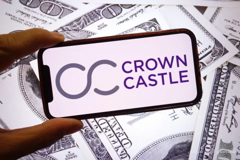 Crown Castle: آیا CCI از بازار املاک عقب مانده است؟