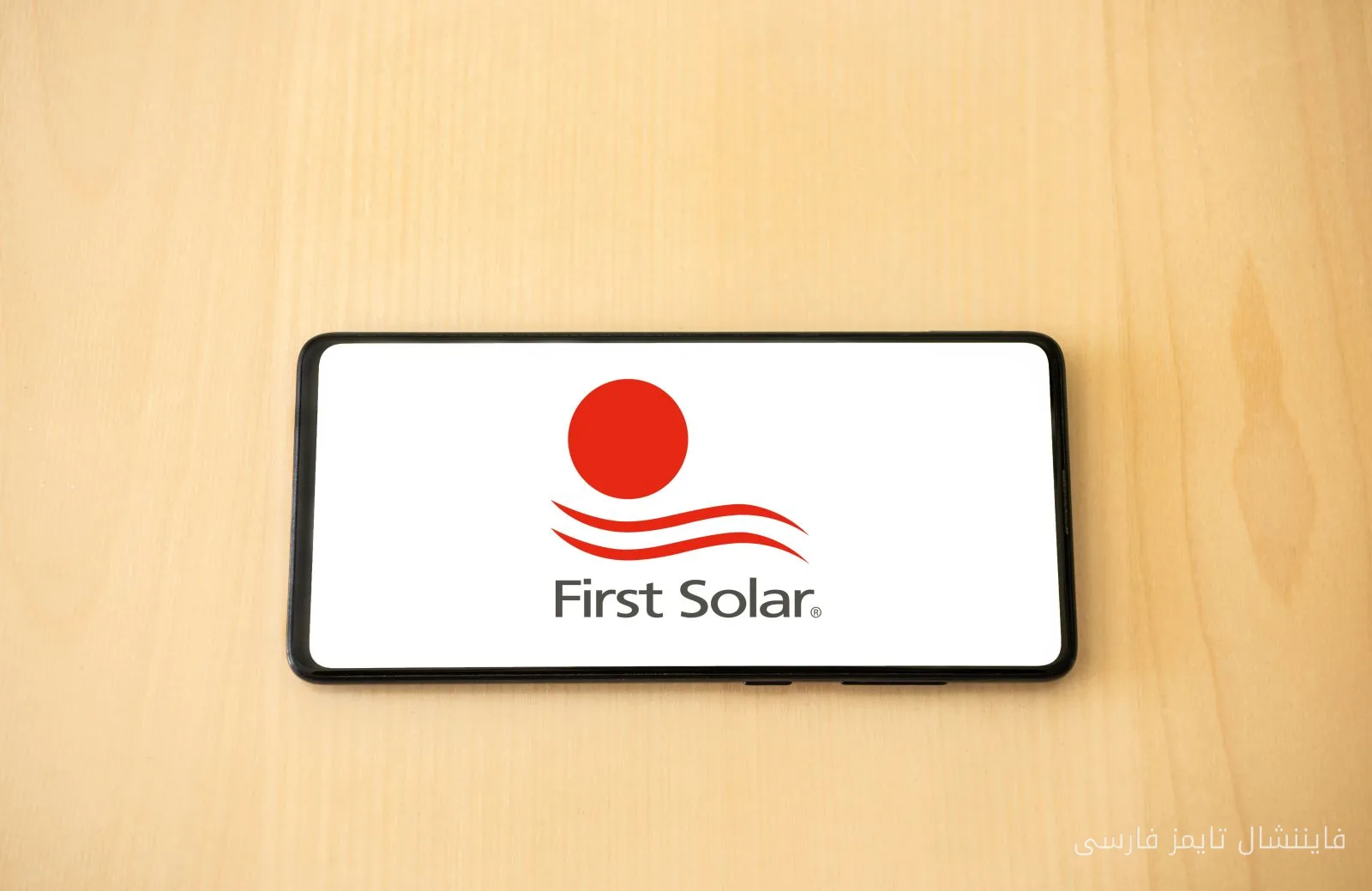 سقوط سهام First Solar در حالی که بازار Nasdaq در حال رشد است